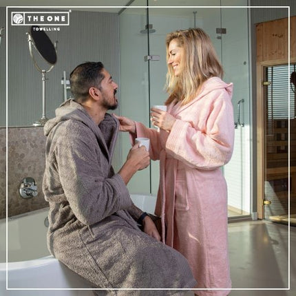 Luxe Fluwelen Badstof Badjas Capuchon Zalm Roze One Towelling
